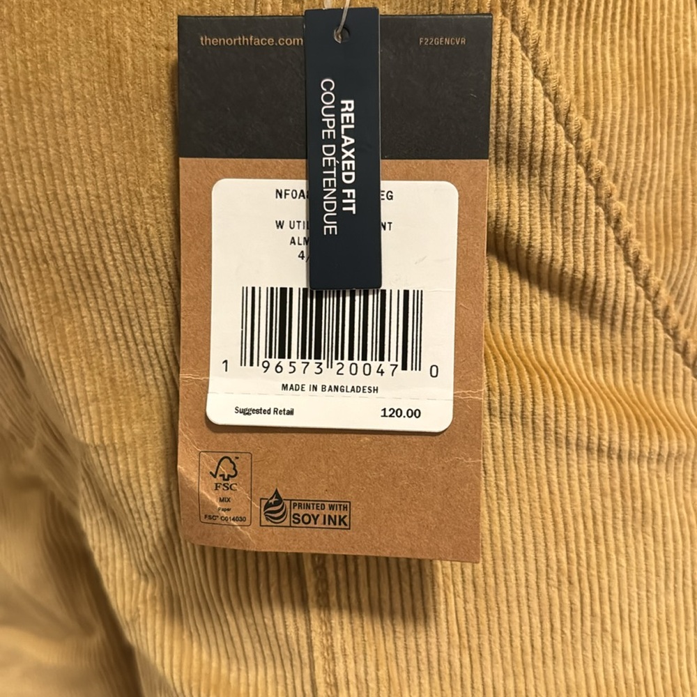 NWT flatering, adorable and super cute The north face cargo women’s pants - Picture 10 of 13